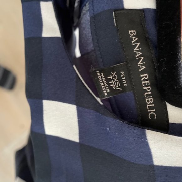 Banana Republic Blouse - Picture 2 of 5